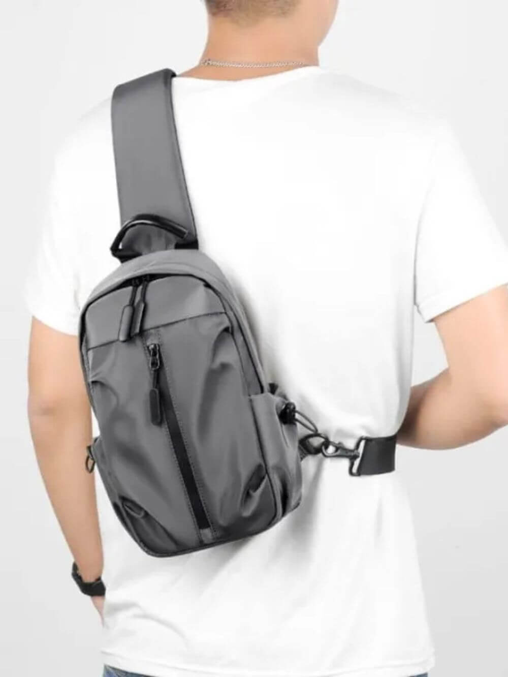lavizar-usb-crossbody-sling-backpack-grey-lifestyle.jpg